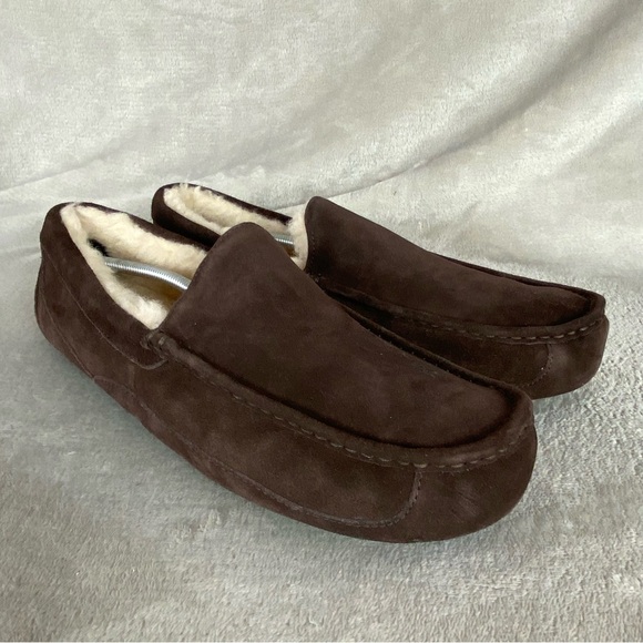 UGG Other - UGG Ascot Men's Slippers Loafer Size 18 Chocolate Brown Suede Sheepskin NEW